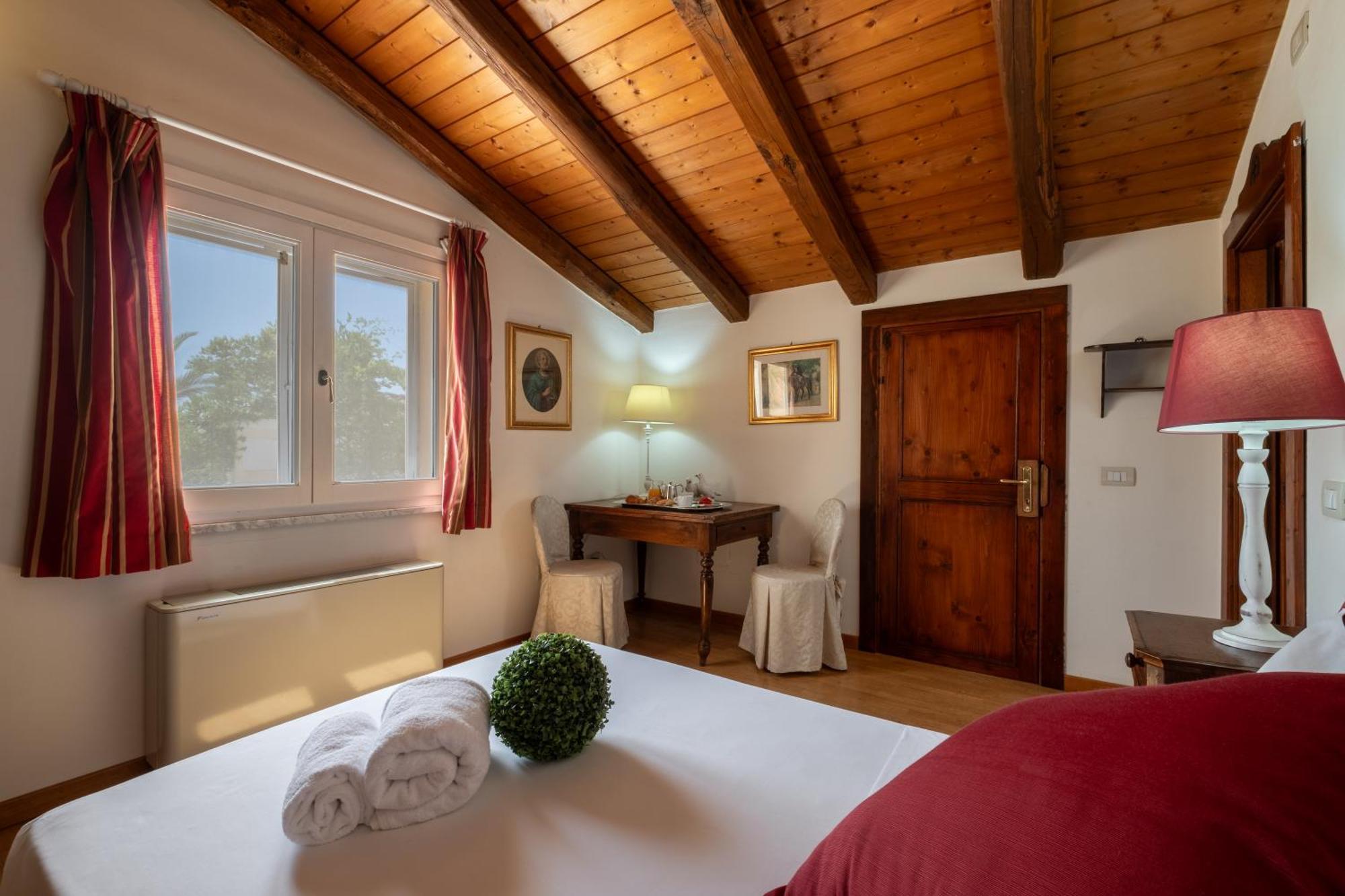 Corte Cristina & Suites Quartucciu Exterior photo